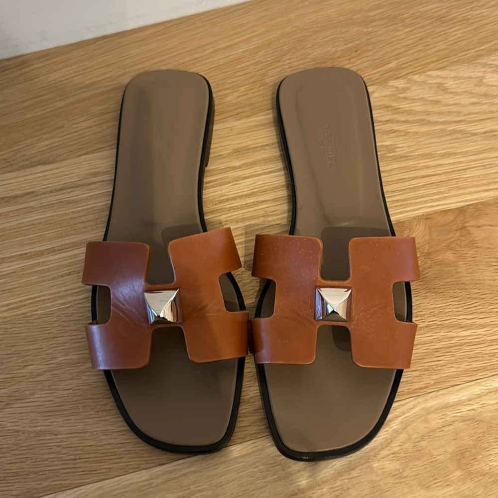 Hermes Oran stud sandal